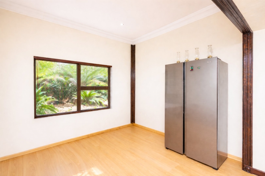 5 Bedroom Property for Sale in Caribbean Beach Club North West